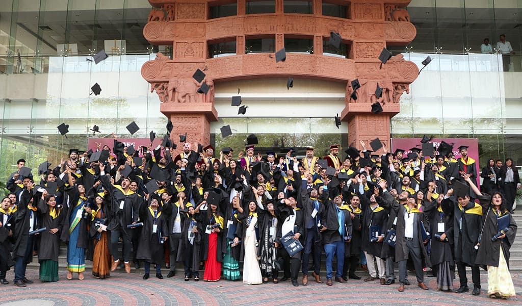 /static/uploads/web/2021/03/convocation-at-top-pgdm-college-noida.jpg